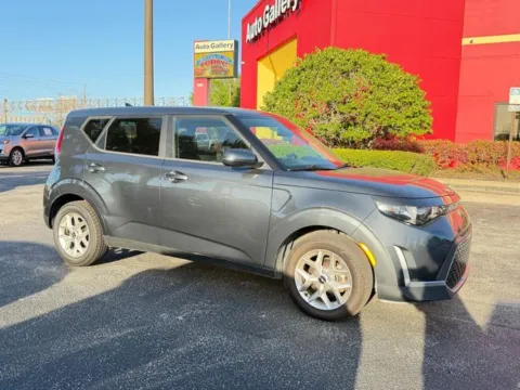 Gray 2024 Kia Soul LX for sale in Jacksonville, FL