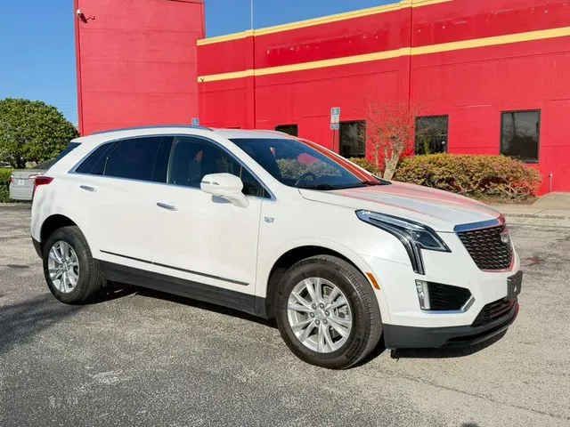 White 2024 Cadillac XT5 Luxury for sale in Jacksonville, FL