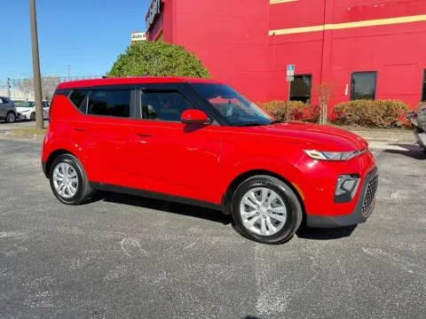 Red 2022 Kia Soul LX for sale in Jacksonville, FL