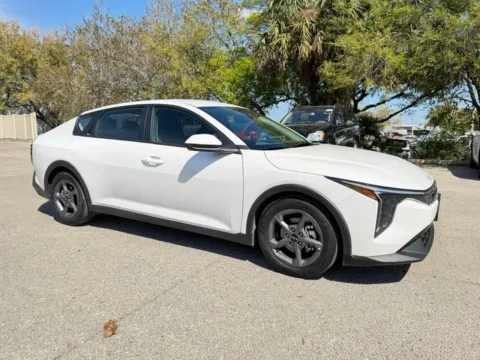 White 2025 Kia K4 LXS for sale in Jacksonville, FL