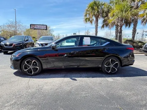 More photos of 2024 Nissan Altima 2.5 SR at Auto Gallery Jacksonville, FL
