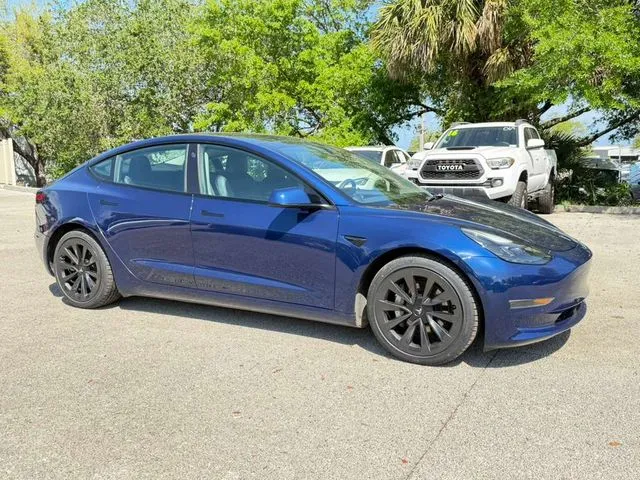 2022 Tesla Model 3 Base