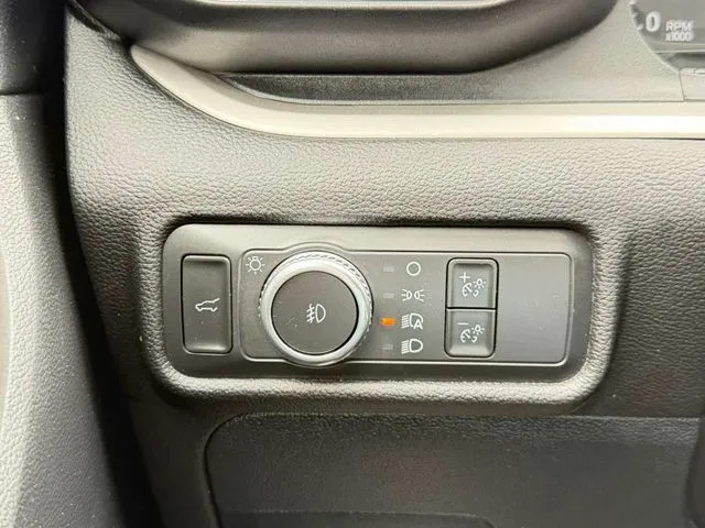 Ford Explorer photo 26