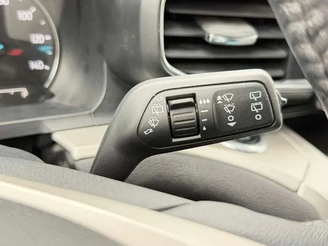 Ford Explorer photo 15