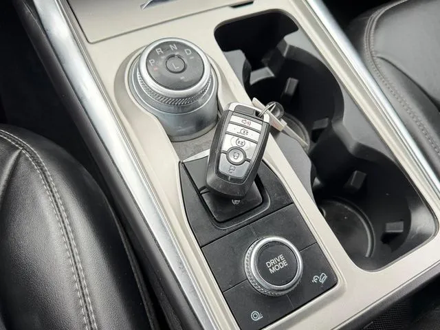 Ford Explorer photo 20