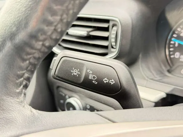 Ford Explorer photo 13