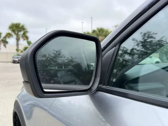Ford Explorer photo 33