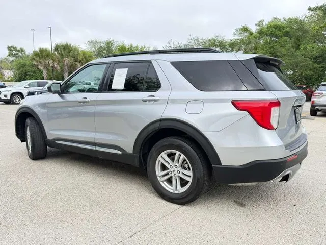 Ford Explorer photo 6