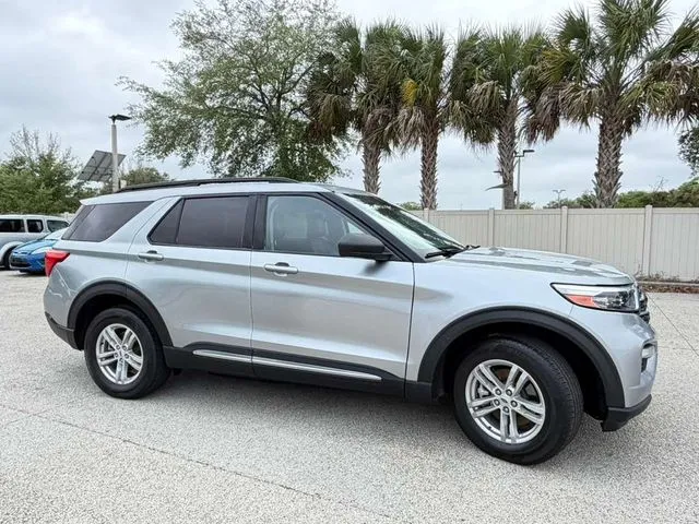 2022 Ford Explorer XLT 4WD's photo