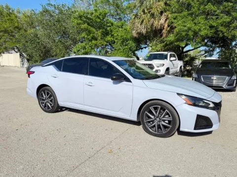 Gray 2023 Nissan Altima 2.5 SR for sale in Jacksonville, FL