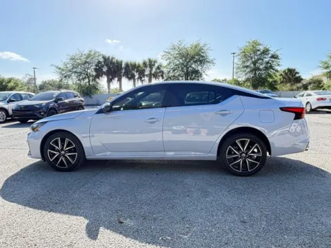 More photos of 2023 Nissan Altima 2.5 SR at Auto Gallery Jacksonville, FL