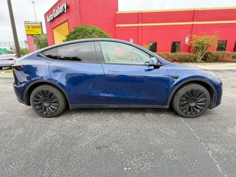 More photos of 2024 Tesla Model Y Long Range at Auto Gallery Jacksonville, FL
