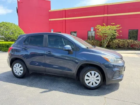 Blue 2019 Chevrolet Trax LS for sale in Jacksonville, FL