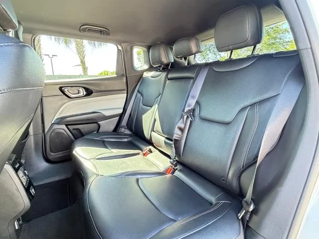 Jeep Compass photo 31
