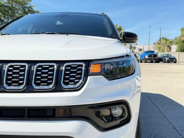 Jeep Compass photo 10