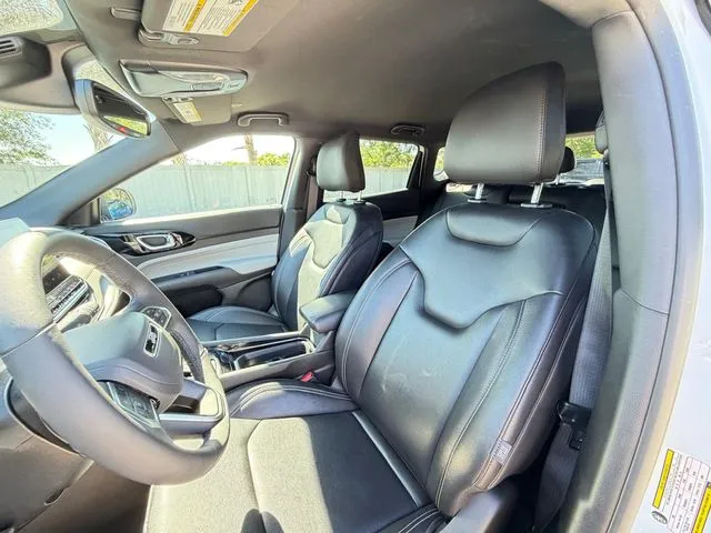 Jeep Compass photo 25