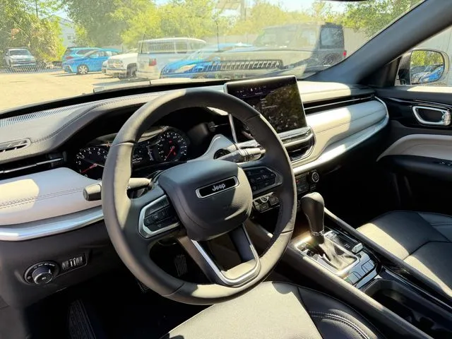Jeep Compass photo 22