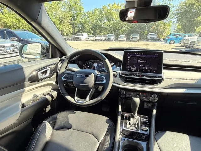 Jeep Compass photo 24