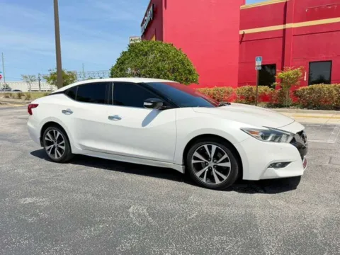 White 2017 Nissan Maxima 3.5 SV for sale in Jacksonville, FL