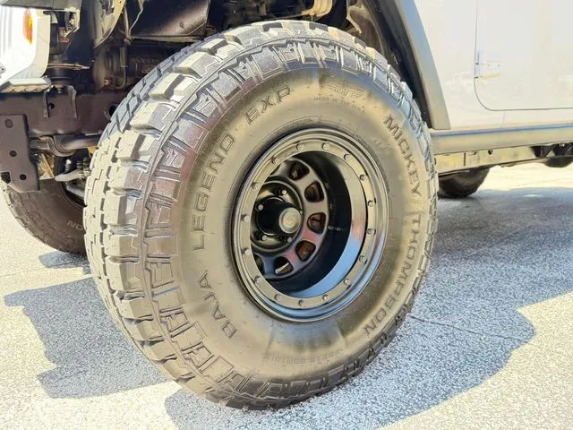 Jeep Wrangler photo 26
