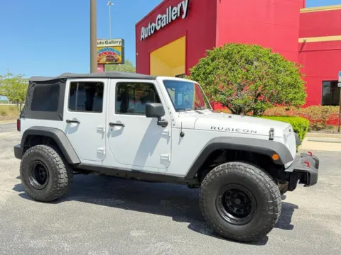 White 2013 Jeep Wrangler Unlimited Rubicon for sale in Jacksonville, FL