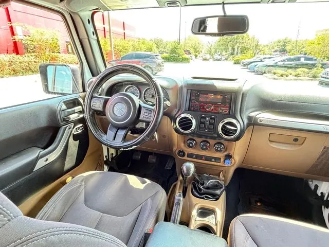 Jeep Wrangler photo 23
