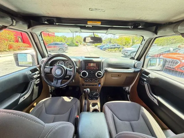 Jeep Wrangler photo 22