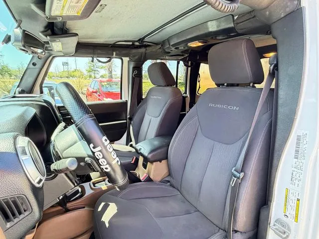 Jeep Wrangler photo 24