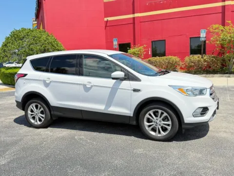 White 2017 Ford Escape SE for sale in Jacksonville, FL