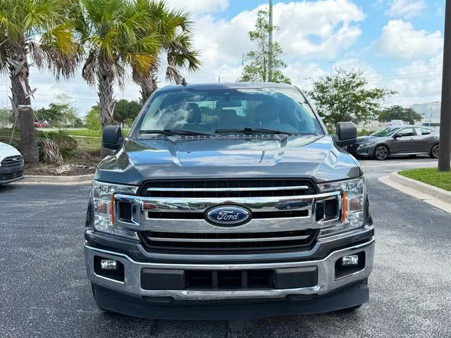 Ford F-150 photo 2