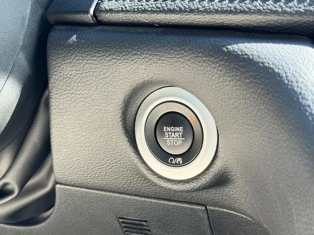 Chrysler Pacifica photo 24