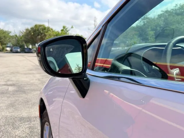 Chrysler Pacifica photo 47