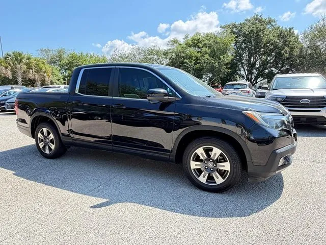 2019 Honda Ridgeline RTL-T's photo