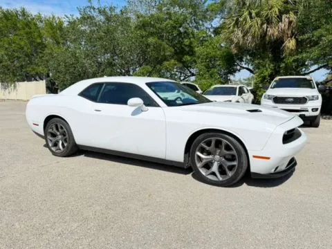 White 2015 Dodge Challenger SXT for sale in Jacksonville, FL