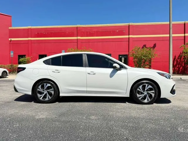Subaru Legacy photo 4