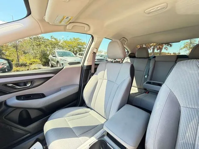 Subaru Legacy photo 21