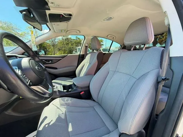 Subaru Legacy photo 16