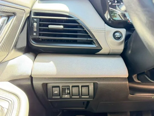 Subaru Legacy photo 22