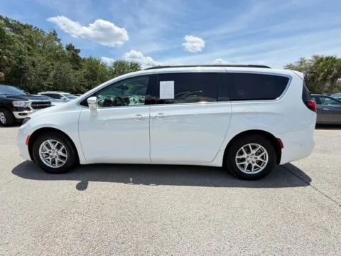 More photos of 2022 Chrysler Pacifica Touring L at Auto Gallery Jacksonville, FL