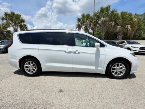 More photos of 2022 Chrysler Pacifica Touring L at Auto Gallery Jacksonville, FL