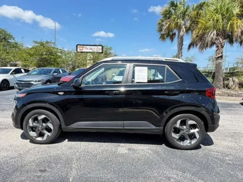 More photos of 2022 Hyundai Venue SEL at Auto Gallery Jacksonville, FL