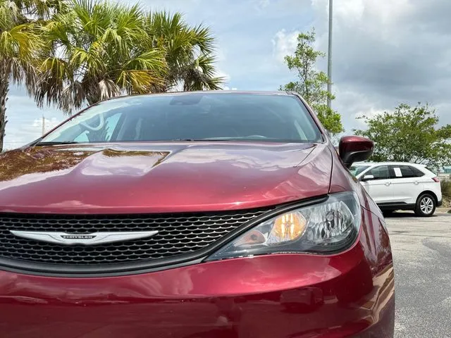Chrysler Voyager photo 10