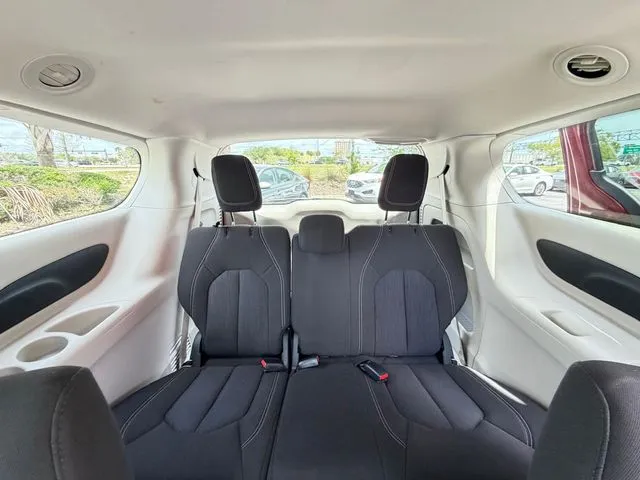 Chrysler Voyager photo 32