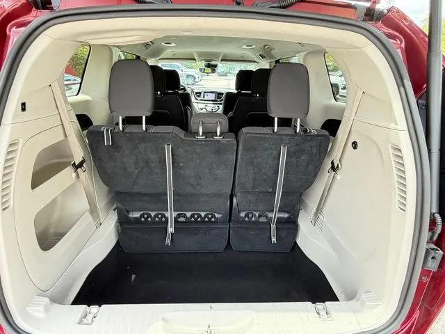 Chrysler Voyager photo 9