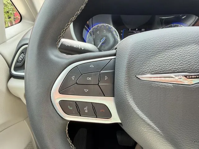 Chrysler Voyager photo 14