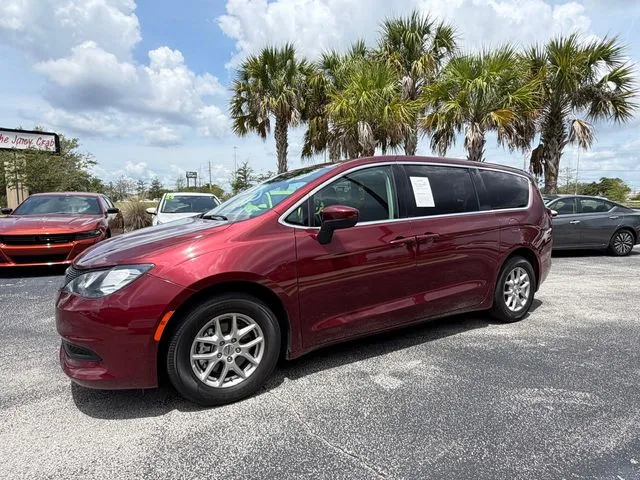 Chrysler Voyager photo 3