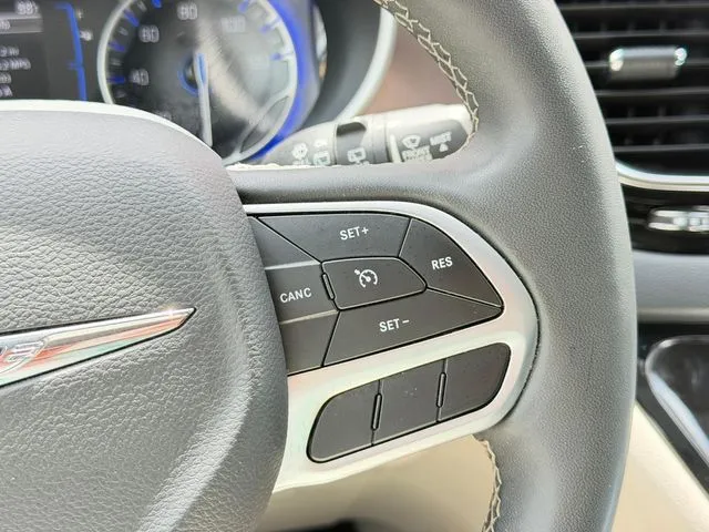 Chrysler Voyager photo 16