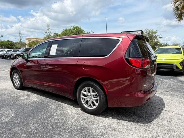 Chrysler Voyager photo 7
