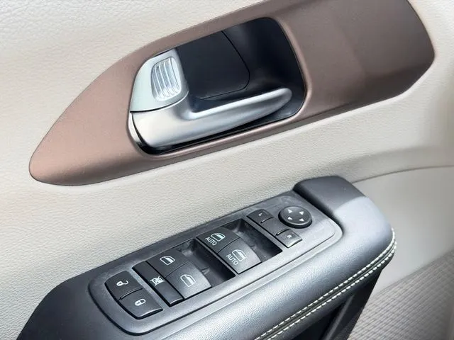 Chrysler Voyager photo 19