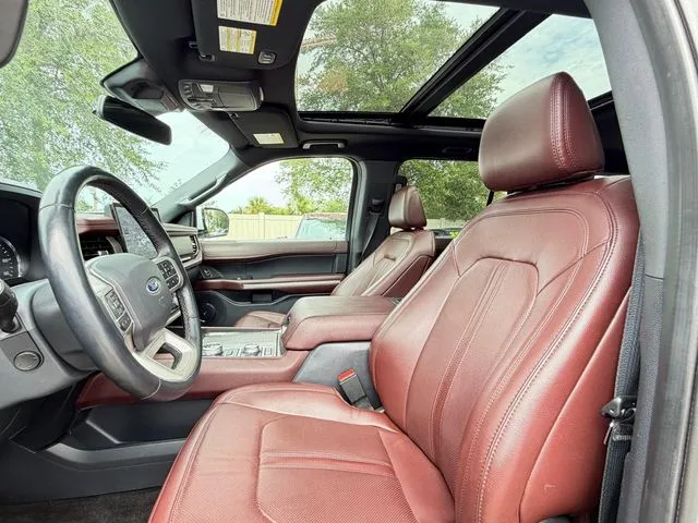 Ford Expedition MAX photo 22